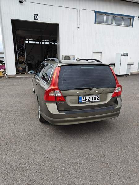 Volvo V70 Ugleural'skiy - photo 3