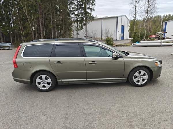 Volvo V70 Ugleural'skiy - photo 5