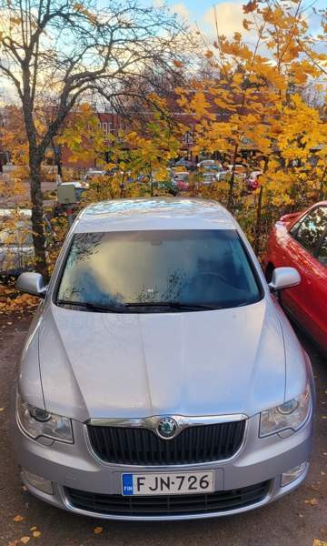 Skoda Superb Vantaa - valokuva 7