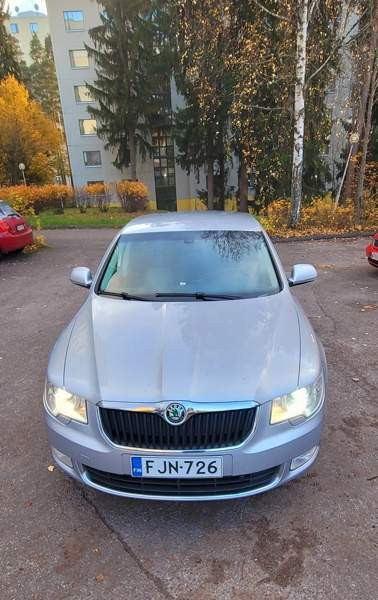 Skoda Superb Vantaa - valokuva 1