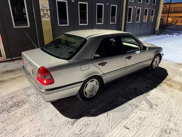 Mercedes-Benz C Rovaniemi - valokuva 6