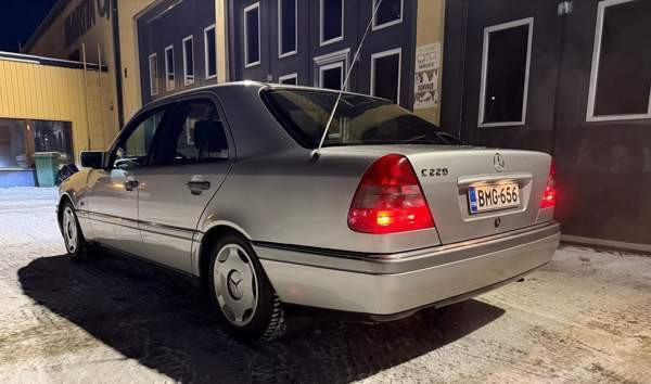 Mercedes-Benz C Rovaniemi - valokuva 4