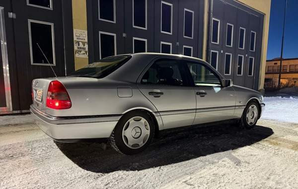 Mercedes-Benz C Rovaniemi - valokuva 3