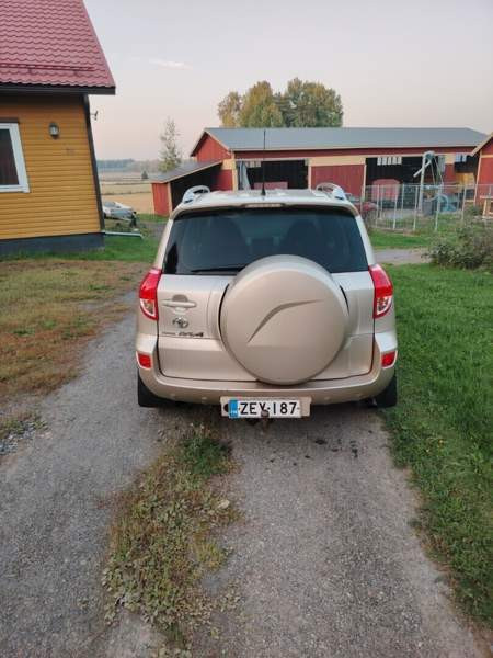 Toyota RAV4 Loppi – foto 3