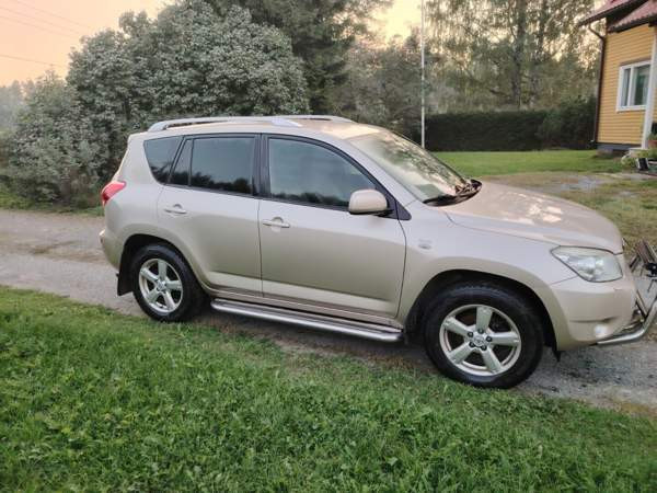 Toyota RAV4 Loppi – foto 2