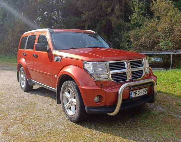 Dodge Nitro Ylivieska - valokuva 1