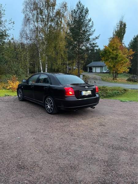 Toyota Avensis Alavus - valokuva 2