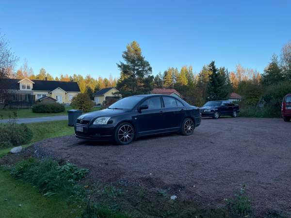 Toyota Avensis Alavus - valokuva 1