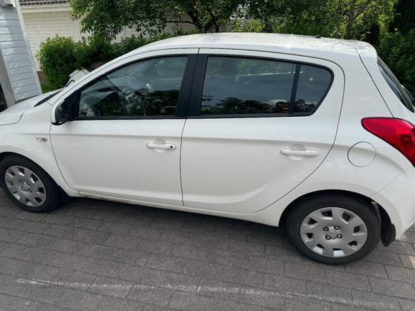 Hyundai i20 Lieto - valokuva 1