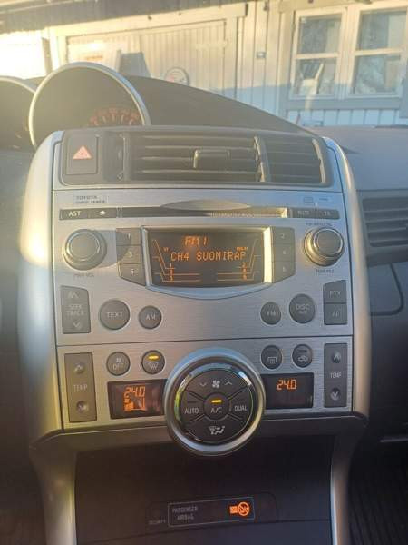 Toyota Verso Sarov - valokuva 6