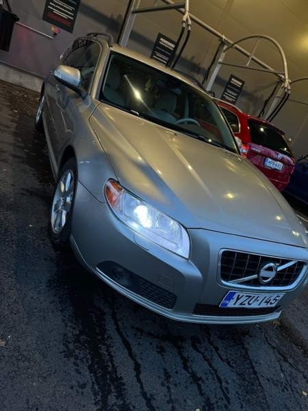 Volvo V70 Оулу - изображение 1