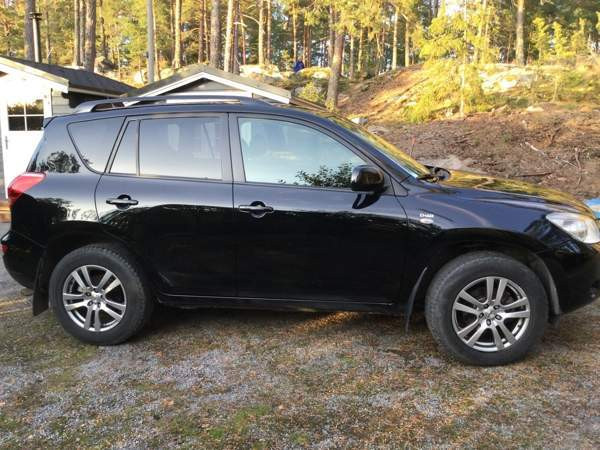 Toyota RAV4 Райсио - изображение 4