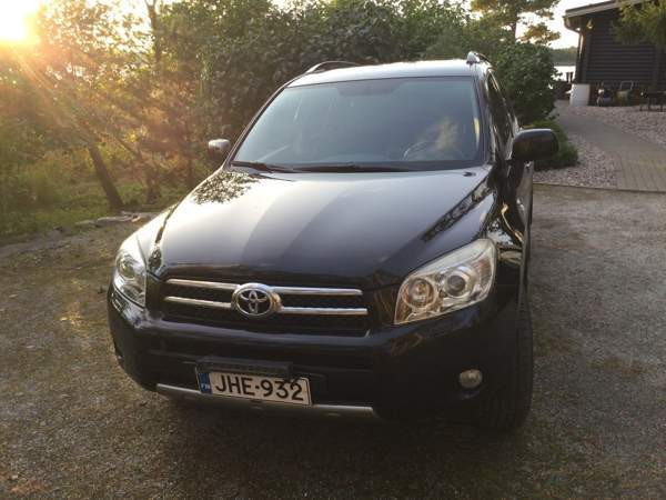 Toyota RAV4 Райсио - изображение 1