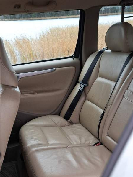 Volvo V70 Kuopio - valokuva 8