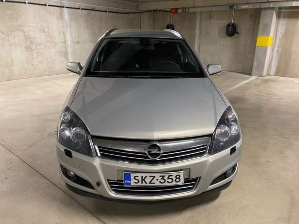Opel Astra Helsinki - valokuva 2