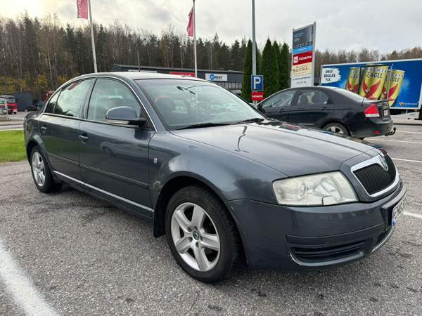 Skoda Superb Sredneuralsk - valokuva 1