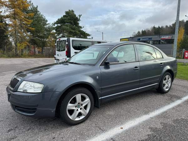 Skoda Superb Sredneuralsk - valokuva 2