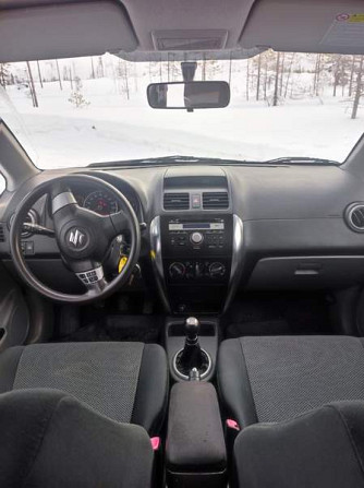 Suzuki SX4 Kuusamo - valokuva 5