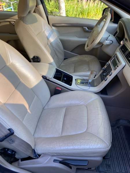 Volvo V70 Lons-le-Saunier - valokuva 5