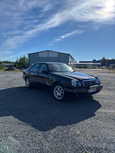 Mercedes-Benz E Hämeenkyrö - valokuva 4
