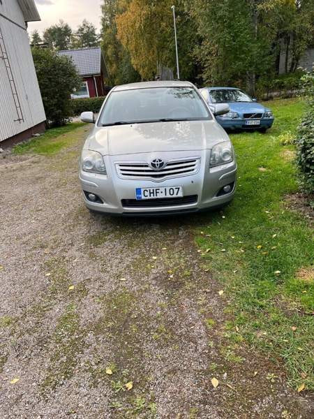 Toyota Avensis Äänekoski - изображение 1