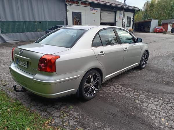 Toyota Avensis Orivesi - valokuva 6