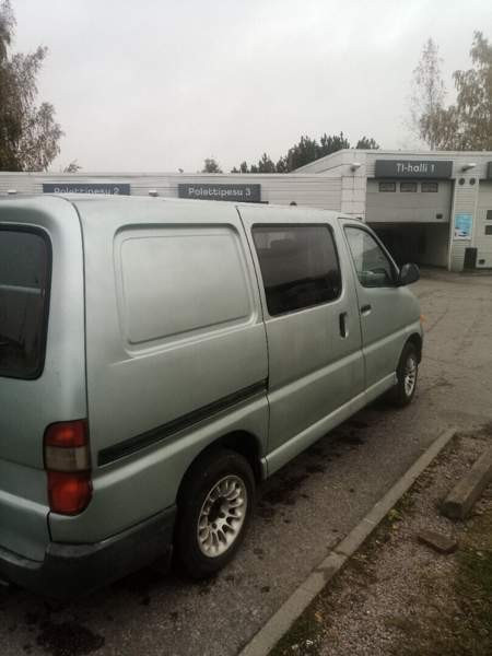 Toyota Hiace Kirkkonummi - valokuva 1