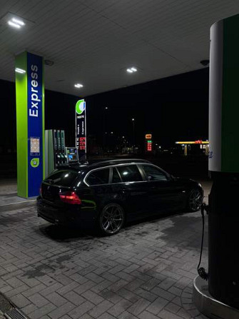 BMW 325 Helsinki - valokuva 1