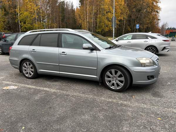 Toyota Avensis Tampere – foto 2