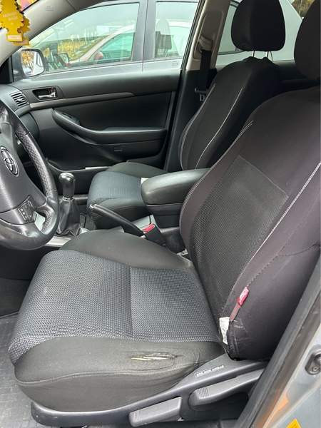 Toyota Avensis Tampere - valokuva 7