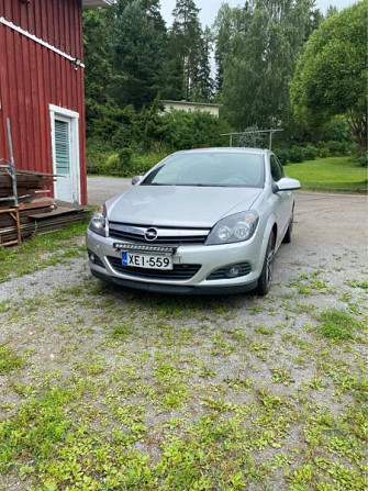 Opel Astra Nokia - valokuva 1