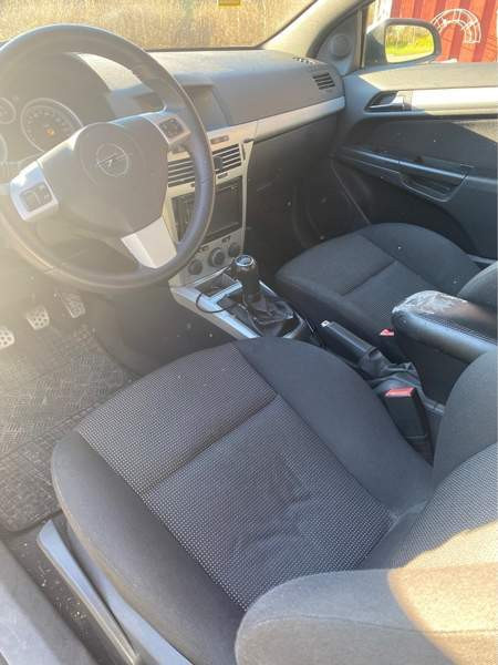 Opel Astra Nokia - valokuva 8