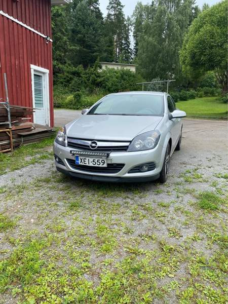 Opel Astra Nokia - valokuva 1