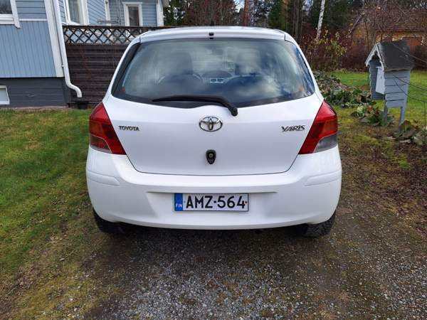 Toyota Yaris Mänttä-Vilppula - photo 3
