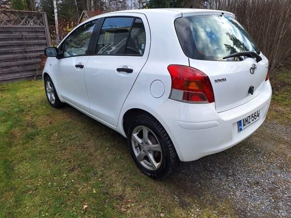 Toyota Yaris Mänttä-Vilppula - valokuva 4