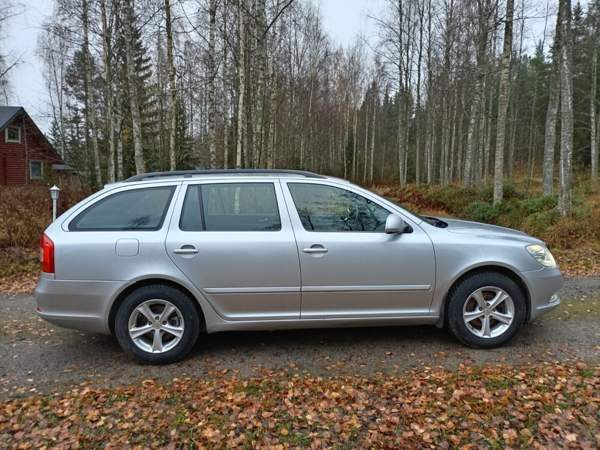Skoda Octavia Äänekoski - valokuva 4