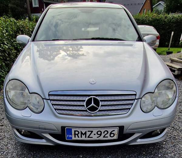 Mercedes-Benz C Nokia - valokuva 3