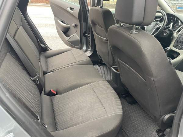 Opel Astra Vantaa - valokuva 8