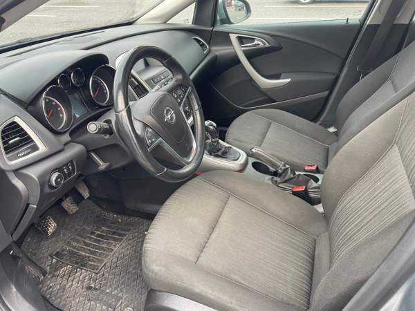 Opel Astra Vantaa - valokuva 5