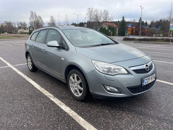 Opel Astra Vantaa - valokuva 3