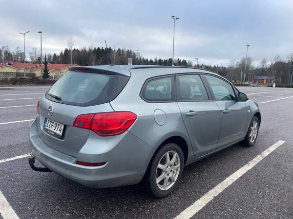 Opel Astra Vantaa - valokuva 2