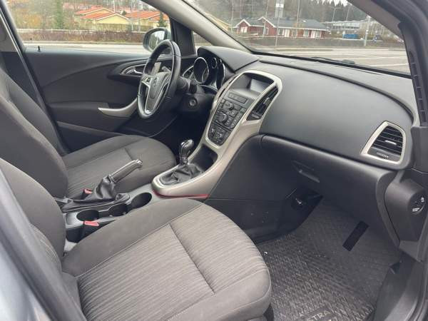 Opel Astra Vantaa - valokuva 6