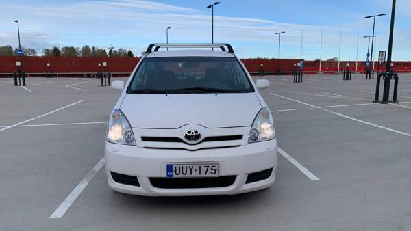 Toyota Corolla Verso Helsinki - valokuva 3