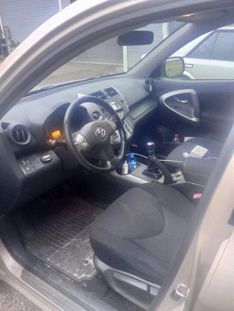 Toyota RAV4 Луга - изображение 5