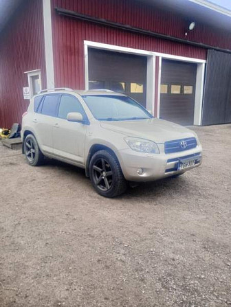 Toyota RAV4 Луга - изображение 2