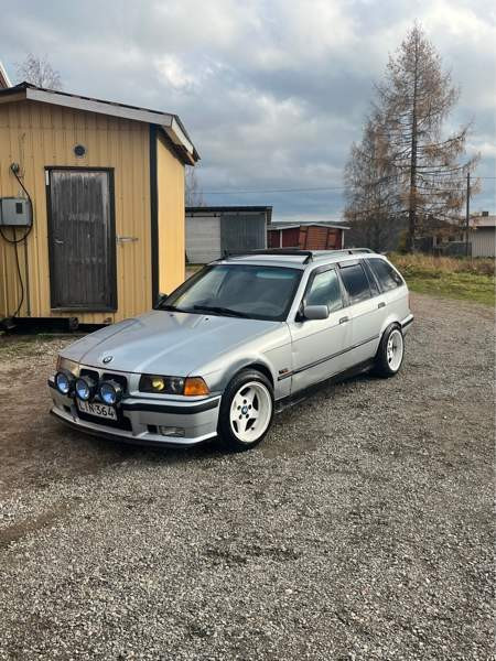 BMW 318 Parkano - photo 1