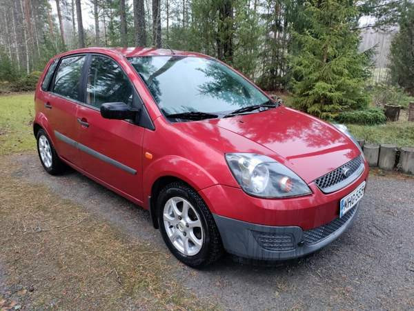 Ford Fiesta Macau - photo 1