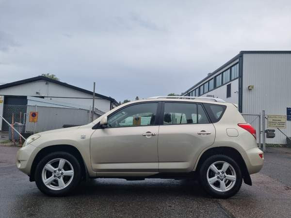 Toyota RAV4 Helsinki - изображение 1