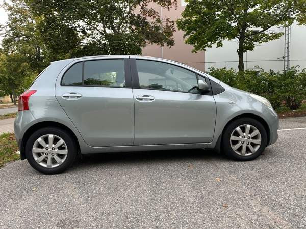 Toyota Yaris Helsinki - изображение 1