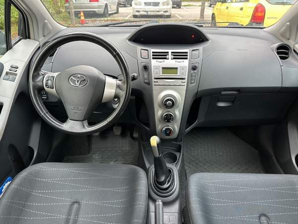 Toyota Yaris Helsinki - изображение 8